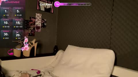 Snapshot of fluffy_cloude chatting on 03.08.26 fluffy_cloude online show from 03.08.26