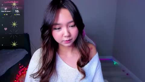 Snapshot of fluffy_rose chatting on 11.07.25 Rose online show from 11.07.25