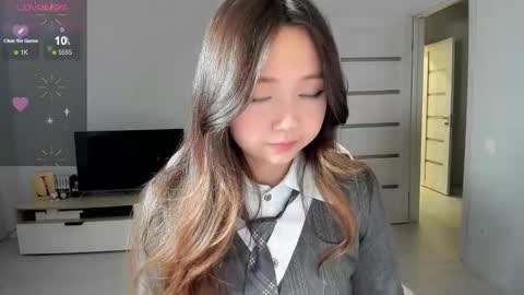 Snapshot of fluffy_rose chatting on 02.13.26 Rose online show from 02.13.26