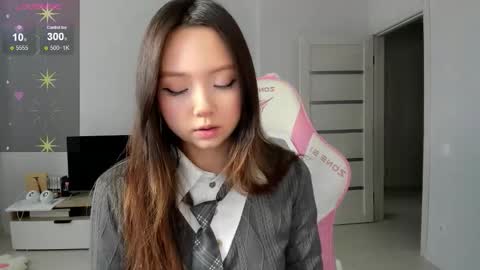 Snapshot of fluffy_rose chatting on 03.15.26 Rose online show from 03.15.26