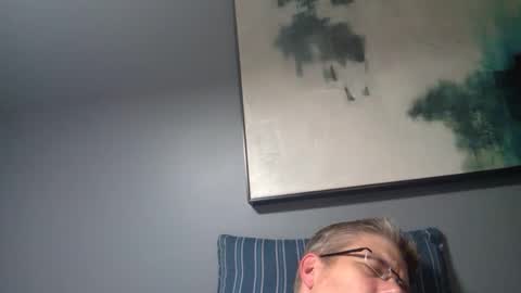 Snapshot of fluidconscience chatting on 10.04.25 FluidConscience online show from 10.04.25