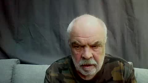 Snapshot of flutto chatting on 06.20.26 flutto online show from 06.20.26