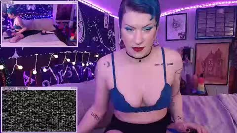 Snapshot of fondadix_ chatting on 11.19.25 Fonda Dix online show from 11.19.25