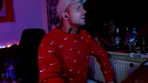 Snapshot of fonzie8012 chatting on 09.27.25 Hard2DaCore22 online show from 09.27.25