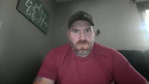 Snapshot of footballtroyg chatting on 10.22.25 footballtroyg online show from 10.22.25