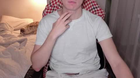 Snapshot of forrest_grump chatting on 11.08.25 Dean online show from 11.08.25