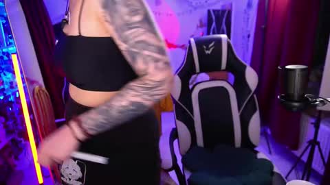 Snapshot of fox_and_dog chatting on 09.24.25 Senya subscribe to telegram channel online show from 09.24.25