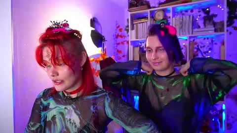 Snapshot of fox_and_dog chatting on 11.13.25 Senya subscribe to telegram channel online show from 11.13.25