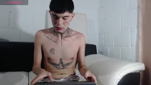 Snapshot of foxbadboy chatting on 07.18.26 foxbadboy online show from 07.18.26