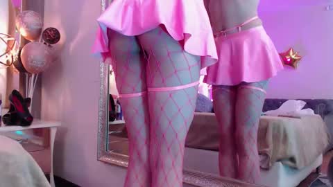 Foxxy  online show from 10.27.25