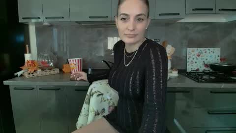 Snapshot of foxxyanna chatting on 09.15.25 Ana online show from 09.15.25