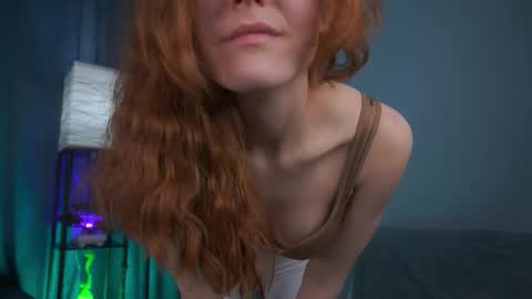 Snapshot of foxy_cute4you chatting on 11.27.25 Eva online show from 11.27.25