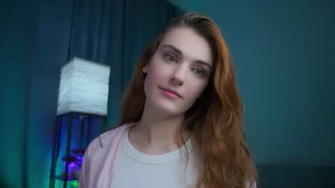 Snapshot of foxy_cute4you chatting on 12.13.25 Eva online show from 12.13.25