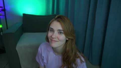 Snapshot of foxy_cute4you chatting on 02.13.26 Eva online show from 02.13.26