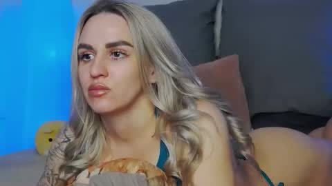 Snapshot of foxy_kimmi chatting on 02.13.26 Foxy Kimmi online show from 02.13.26