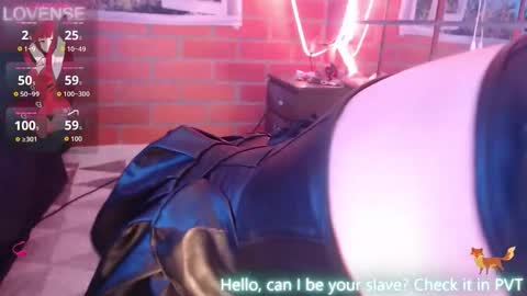 Snapshot of foxy_pet2 chatting on 10.13.25 my name is Sofhia but you can call me any name you like Sir online show from 10.13.25