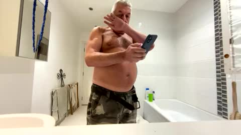 Snapshot of foxy_silver chatting on 03.18.26 foxy_silver online show from 03.18.26