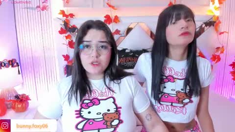 FOXY AND BUNNY online show from 10.20.25