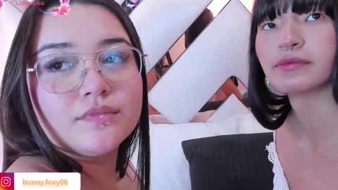 FOXY AND BUNNY online show from 11.30.25