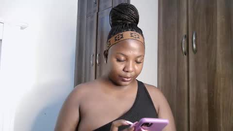 Snapshot of foxykay1 chatting on 12.01.25 Kayla online show from 12.01.25