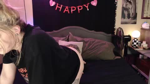 Mallory Koxx online show from 02.20.25