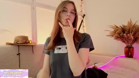 Snapshot of foxysecret_ chatting on 06.14.26 foxysecret_ online show from 06.14.26