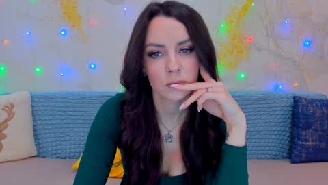 Snapshot of foxyx1 chatting on 11.29.25 Foxy online show from 11.29.25