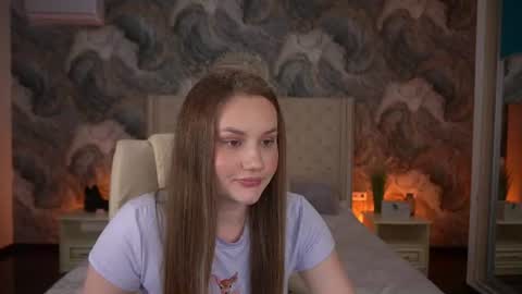 Snapshot of foxyykate chatting on 06.19.26 Kate online show from 06.19.26