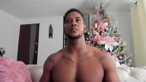 IM FRAIDER online show from 12.12.24