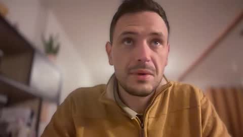 Snapshot of fraisetagada359 chatting on 11.04.25 fraisetagada359 online show from 11.04.25