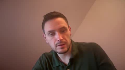 Snapshot of fraisetagada359 chatting on 12.15.25 fraisetagada359 online show from 12.15.25