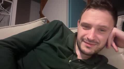 Snapshot of fraisetagada359 chatting on 12.18.25 fraisetagada359 online show from 12.18.25