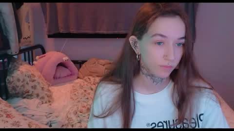 Snapshot of fran_bow chatting on 06.05.26 fran_bow online show from 06.05.26