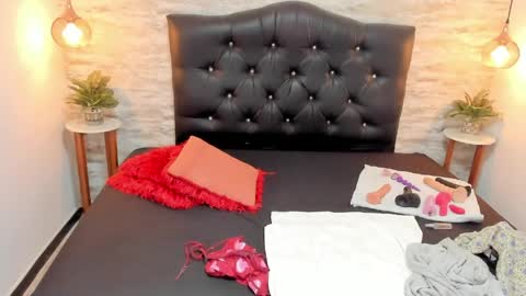 Snapshot of francesca_bbw chatting on 05.17.26 online show from 05.17.26