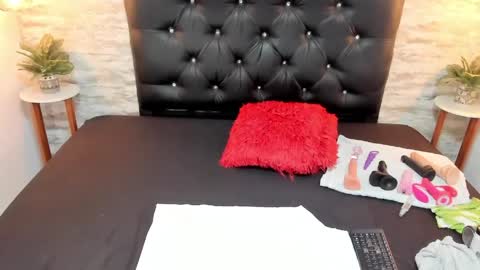 Snapshot of francesca_bbw chatting on 05.29.26 online show from 05.29.26