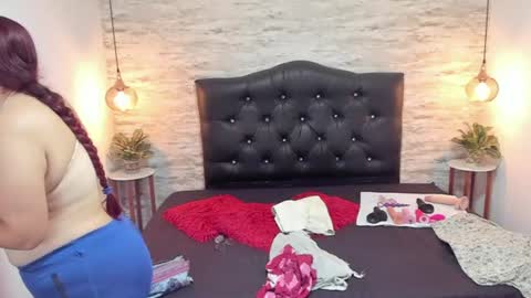 Snapshot of francesca_bbw chatting on 08.01.26 online show from 08.01.26