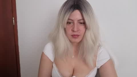Francesca online show from 06.12.26