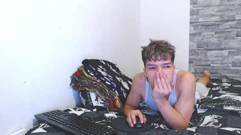 Snapshot of francesco_spank chatting on 02.24.25 FRANCESCO online show from 02.24.25