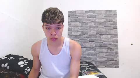 Snapshot of francesco_spank chatting on 02.25.25 FRANCESCO online show from 02.25.25