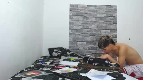 Snapshot of francesco_spank chatting on 02.28.25 FRANCESCO online show from 02.28.25