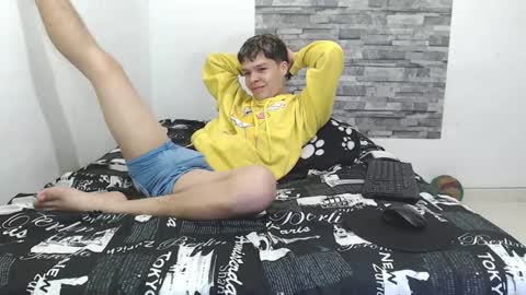 Snapshot of francesco_spank chatting on 03.06.25 FRANCESCO online show from 03.06.25