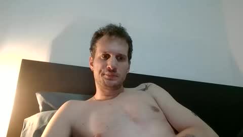 Snapshot of francesit0 chatting on 11.26.25 francesito online show from 11.26.25