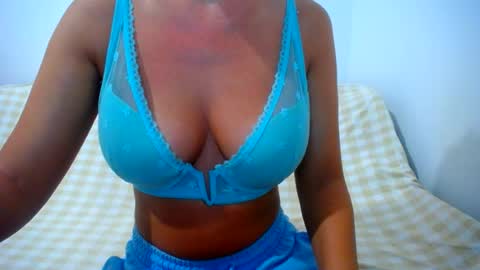 Snapshot of franceskcaa chatting on 07.19.26 franceskcaa online show from 07.19.26