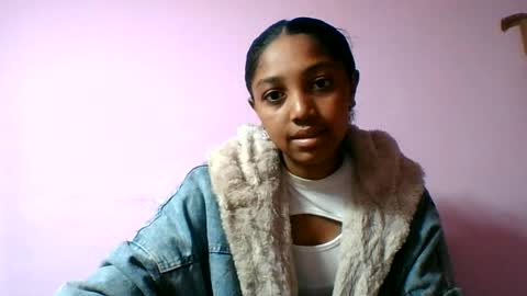 Snapshot of francia333068 chatting on 06.29.26 francia333068 online show from 06.29.26