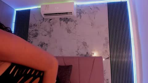 Snapshot of francis_leams chatting on 07.25.26 Laura online show from 07.25.26