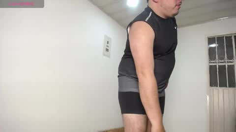 Snapshot of francoisroy chatting on 05.19.26 Juan online show from 05.19.26