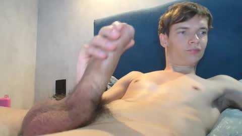 Snapshot of franky_twink chatting on 09.23.25 Frankyno selfsuck online show from 09.23.25