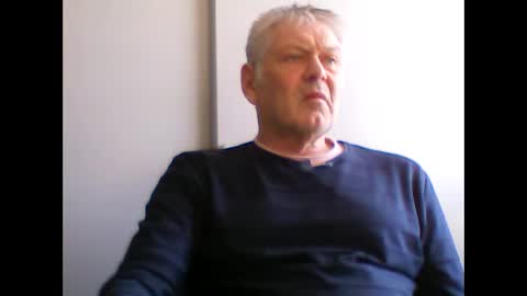 frannkboy61 online show from 04.21.26