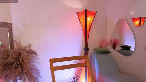Fransheska online show from 05.04.26