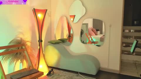 Snapshot of fransheskarossi_ chatting on 05.18.26 Fransheska online show from 05.18.26